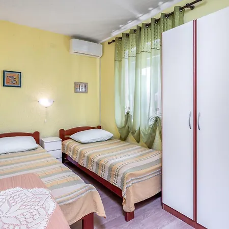 Amazing Apartment In Sveti Juraj With Kitchen Exterior photo